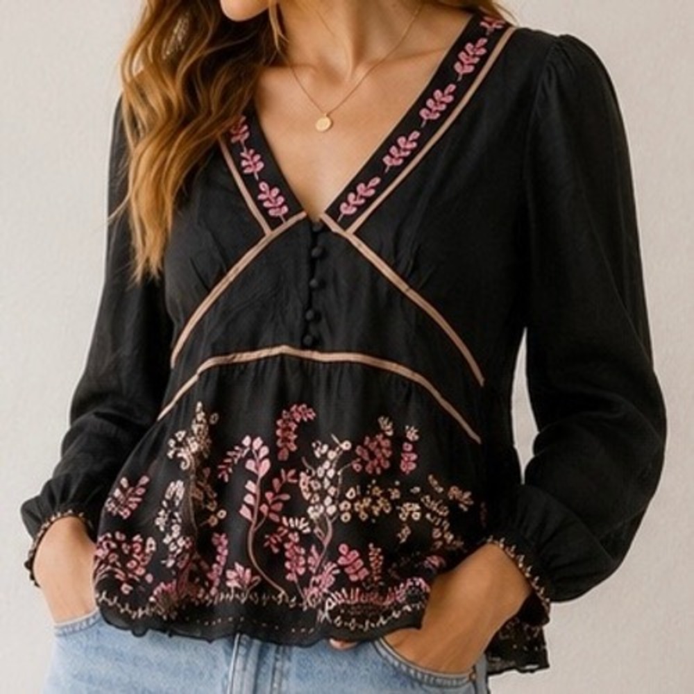 Sundance Silk Blend Embroidered Floral Blouse Black Pink Boho V-Neck Top Size 8